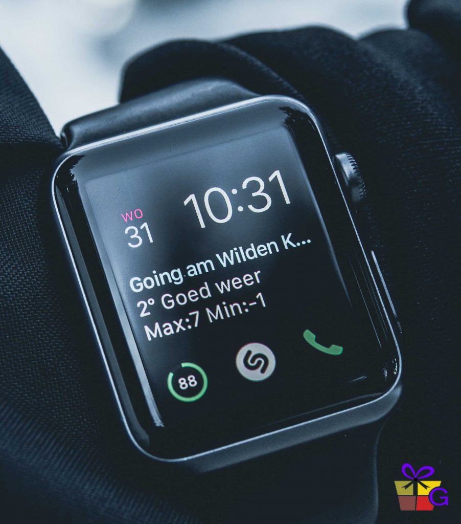 smartwatch - Tech Gifts for Men giftideasclub.com