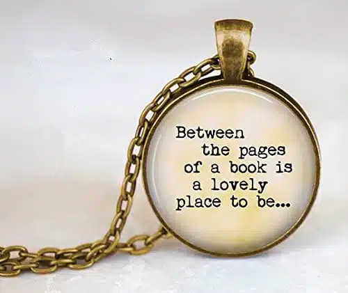 Between the pages of a book - pendant
